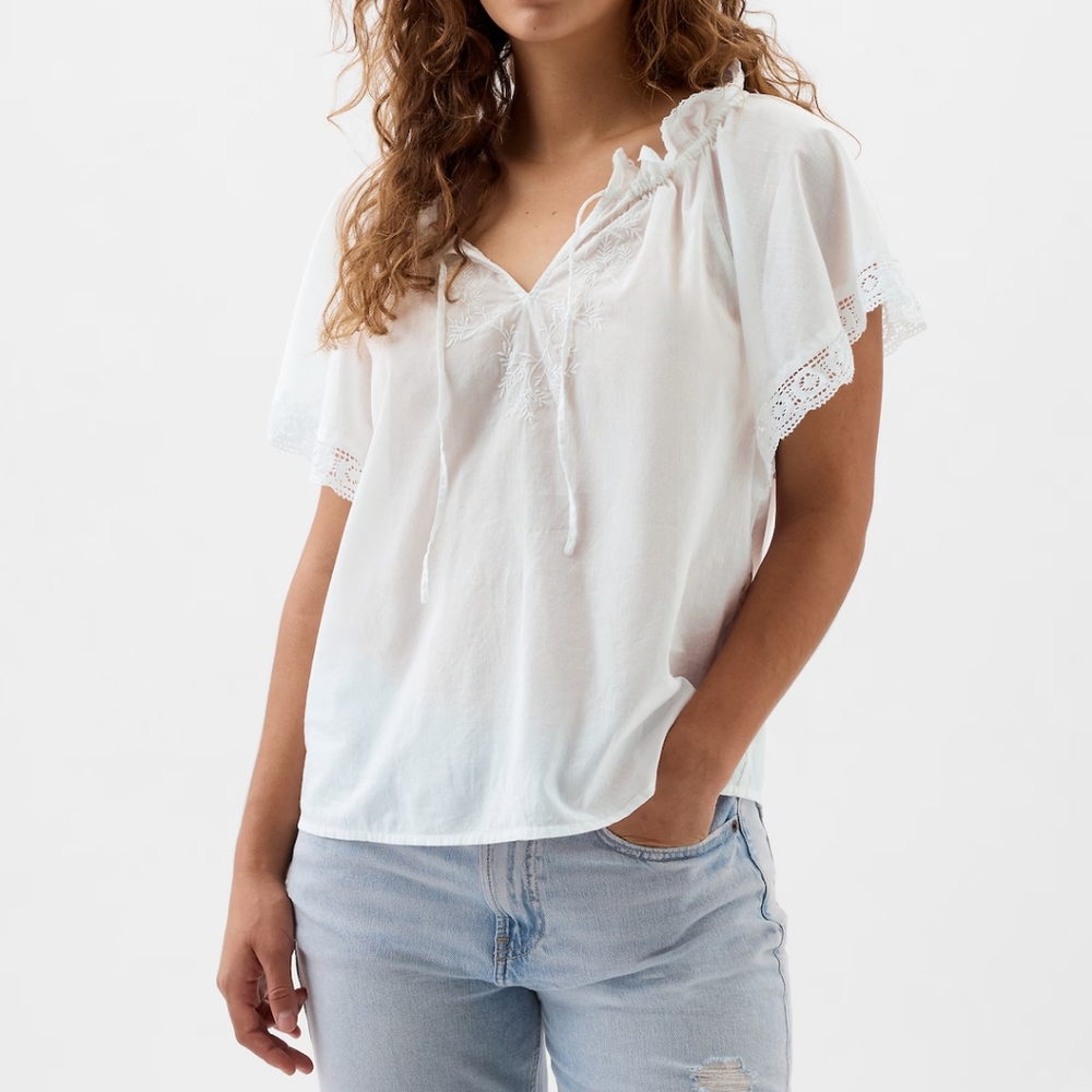 Splitneck lace top size XL